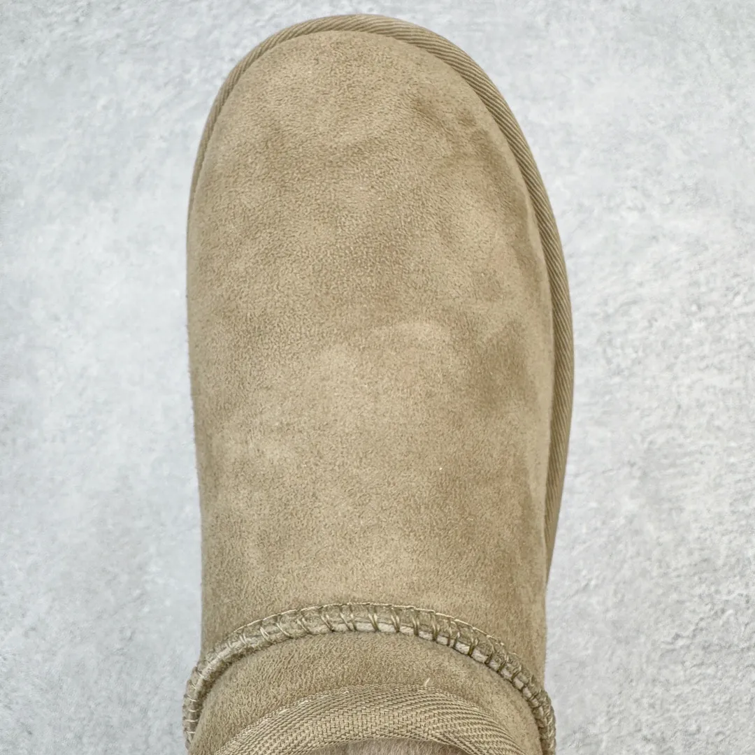 Pick up locally 💰520 UGG 6109 Zhou Dongyu Mini short boots, autumn and winter sheep fur integrated snow boots. All shoes are made from the same factory as ZP. Longfeng A-grade Australian imported sheep fur integrated men's and women's boots. Brand OEM production line. Fully follow the ZP process. OEM original pattern maker. Adhering to the principle of no original shoes and no development selection. Pay attention to every detail. The most authentic version on the market. TREADLITE "light wing" technology outsole. Lightweight/durable/flexible/pile type 35 36 37 38 39 40 41 42 43 44 45 Coding: by2936060